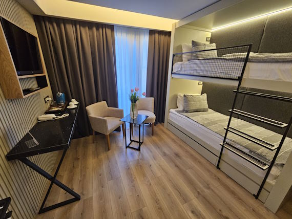 Bunk bed twin room